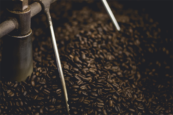 roasting coffee beans